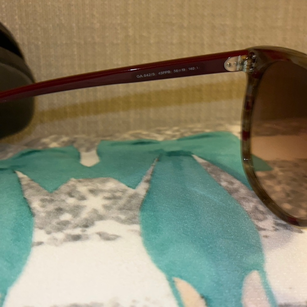 Brand New Giorgio Armani Sunglasses- Authentic - Picture 5 of 10